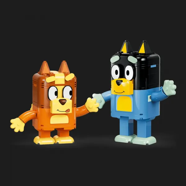 Конструктор LEGO Bluey Сім'я Блуї з кубиків (11217)