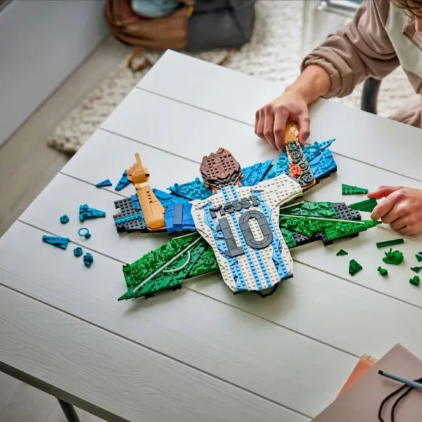 Конструктор LEGO Editions Ліонель Мессі — святкування (43018)