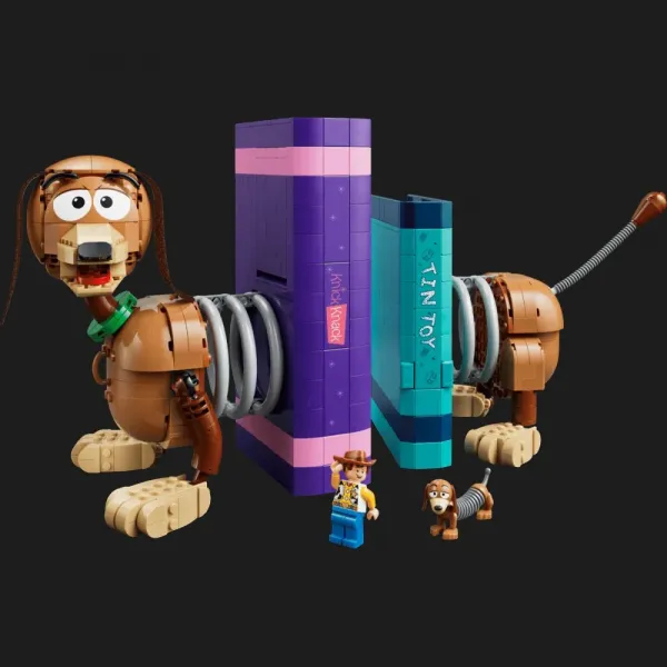 Конструктор LEGO Disney and Pixar Toy Story Книжкові підставки Собачка Спіралька (43301)